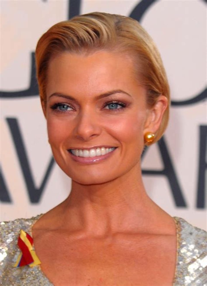 Jaime Pressly Biography, Age, Height, Husband, Net Worth, Family