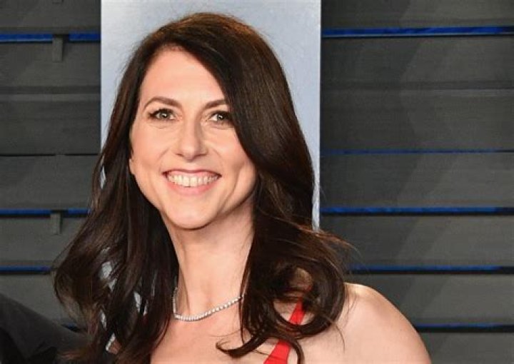Jenny Lee McKenzie Biography, Age, Height, Husband, Net Worth, Family