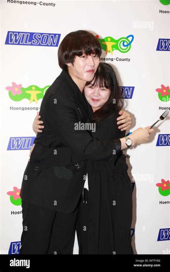 Kim Hee-chul Biography, Age, Height, Wife, Net Worth, Family