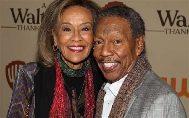 Marilyn McCoo Biography, Age, Height, Husband, Net Worth, Family
