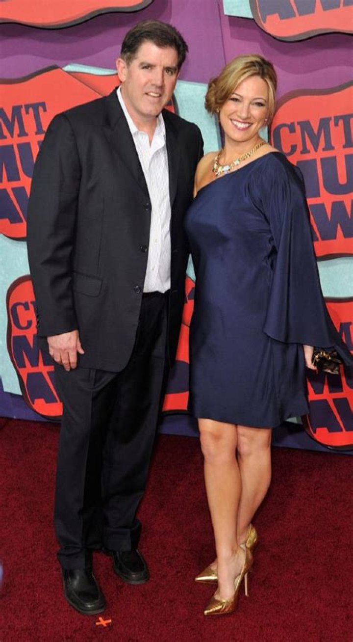 Peter Laviolette Biography, Age, Height, Wife, Net Worth, Family