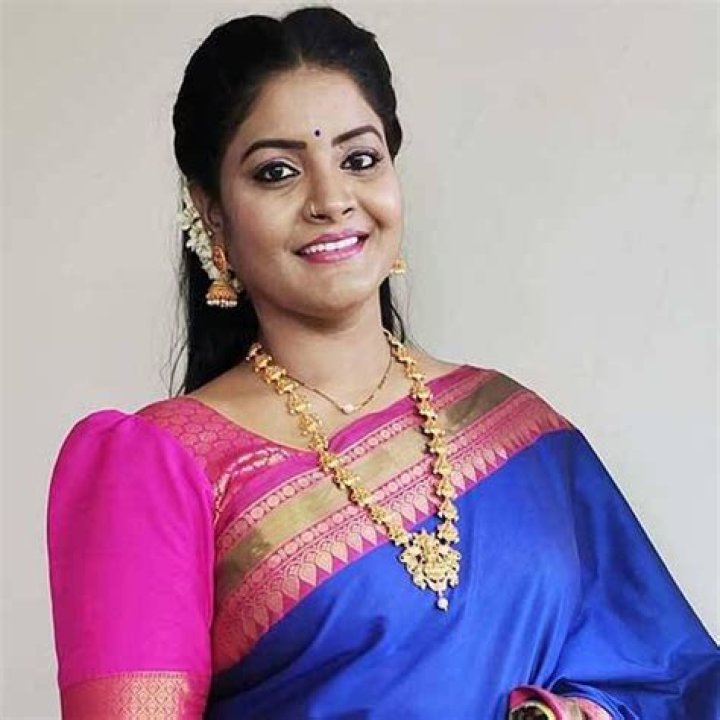 Prathyusha Biography, Age, Height, Husband, Net Worth, Family